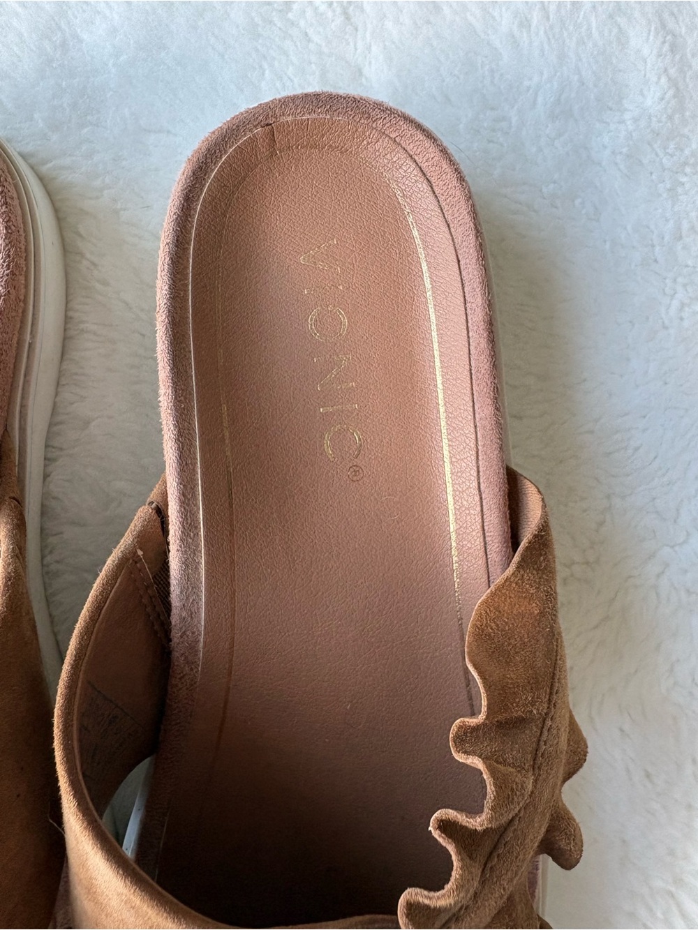 Vionic Azalea Suede Ruffle Slide Sandals Size 6 - Picture 6 of 10